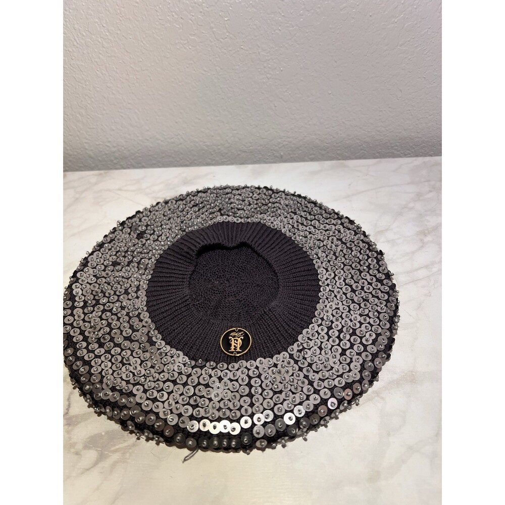 Vintage 2000’s Juicy Couture Sequin Beret With Charm Womans 100% Merino Wool